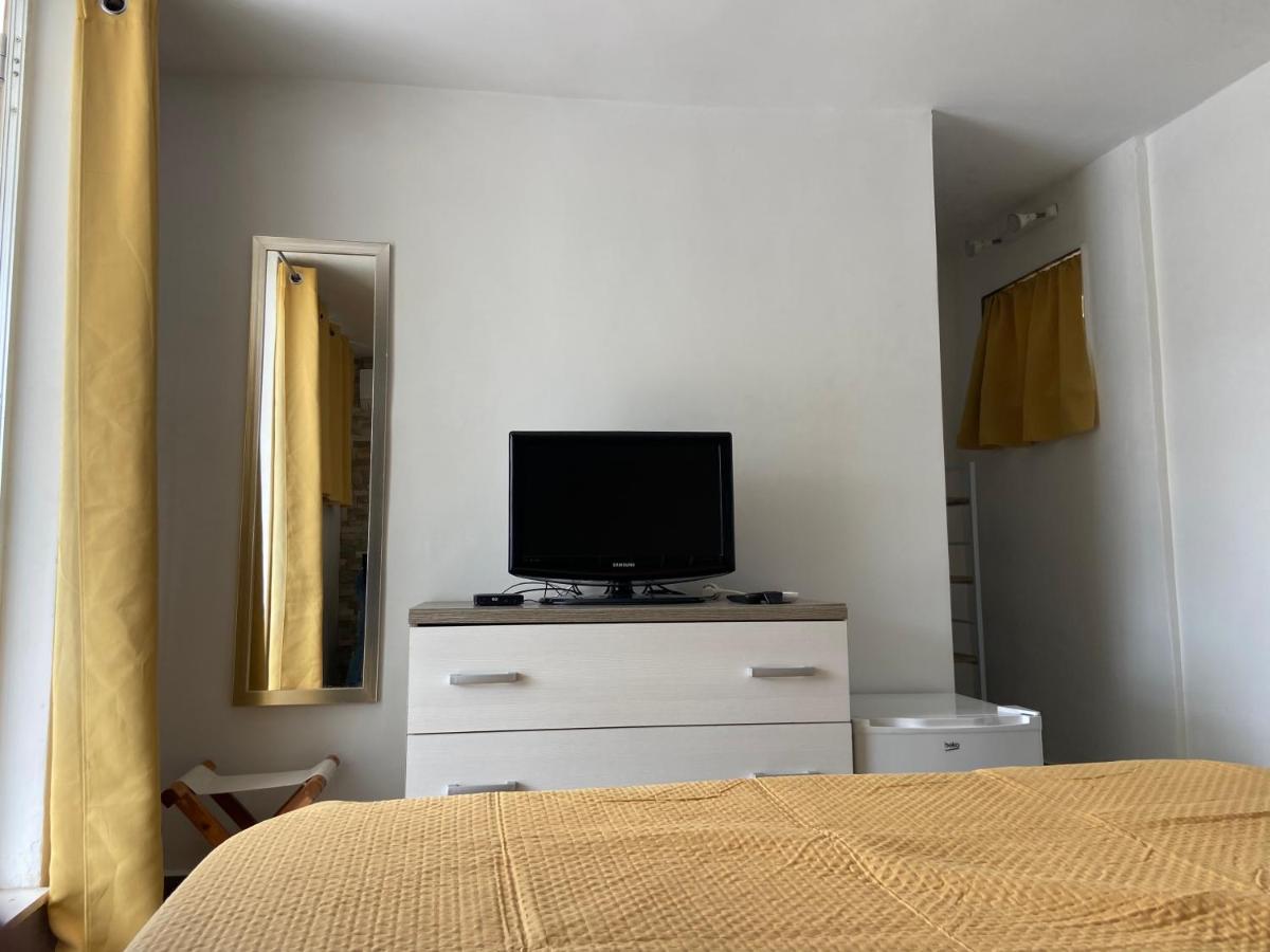 Sqaq Numru 1 Accomodation Hotel Rabat Ngoại thất bức ảnh